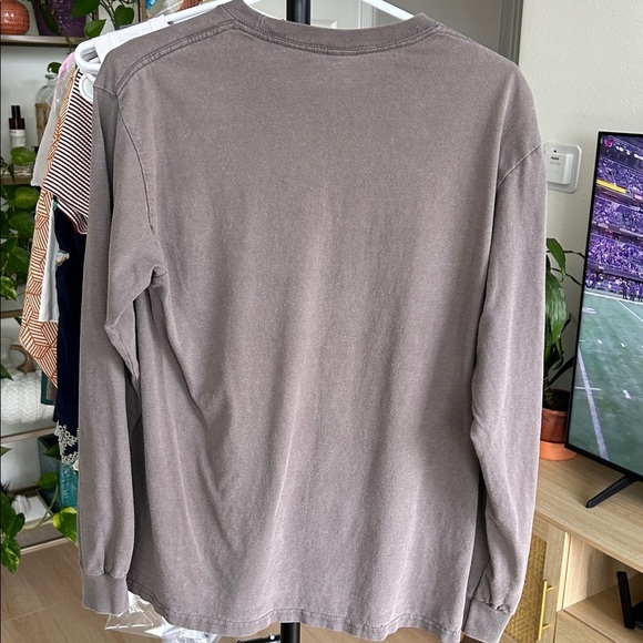 Taylor Swift Long Sleeve. Size medium. Gray. - Picture 2 of 5